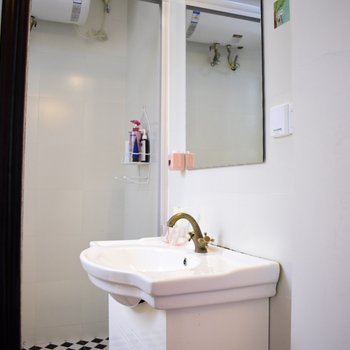 上海zlys民宿(延安中路分店)酒店提供图片