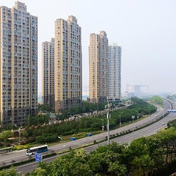 青岛金沙滩戏沙海景日租公寓(2号店)