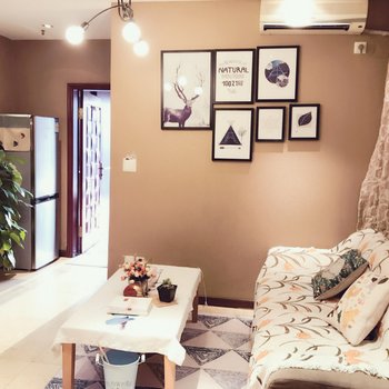 重庆妖精的尾巴普通公寓酒店提供图片