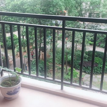 南宁郁金香的春天公寓(原平岭路分店)酒店提供图片