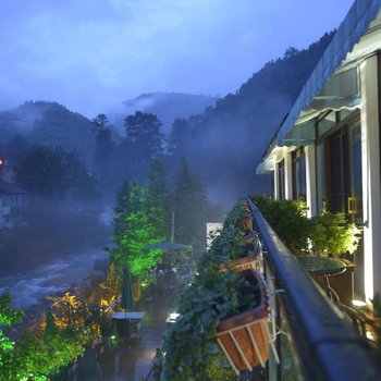西岭雪山原山民宿