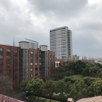 上海轻忧小舍公寓