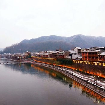 凤凰(湘西)凤凰泊雅居民宿(老莱街分店)