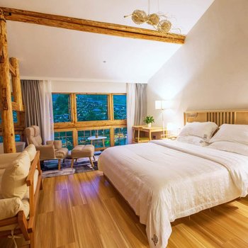 西江贵赏·倚山酒店