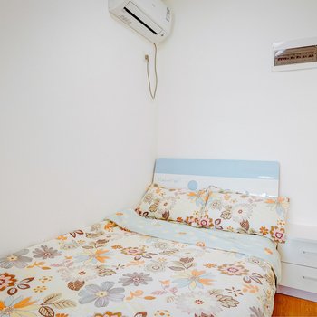 西安回民街钟鼓楼城墙边玉祥门地铁口精装两居普通公寓酒店提供图片