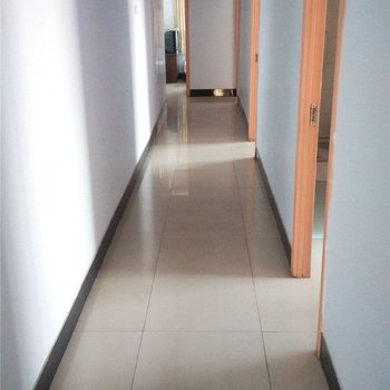 �е��ÿͱ��ݾƵ��ṩͼƬ