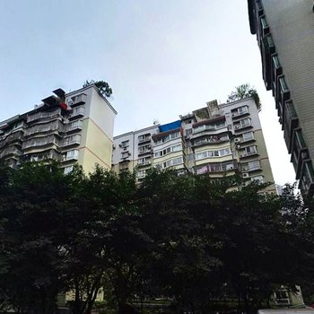 重庆仁周公寓