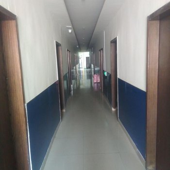 深圳艳红龙旅馆