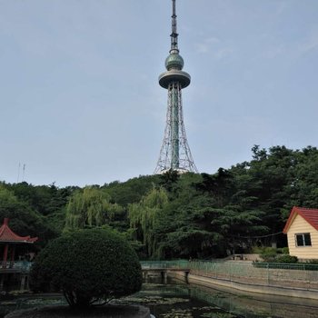 青岛台东啤酒街中山公园电视塔榉林公园舒适民居普通公寓酒店提供图片