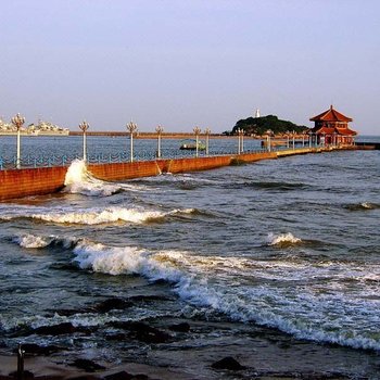 青岛栈桥月光精品海景日租房公寓(浙江路天主教堂分店)
