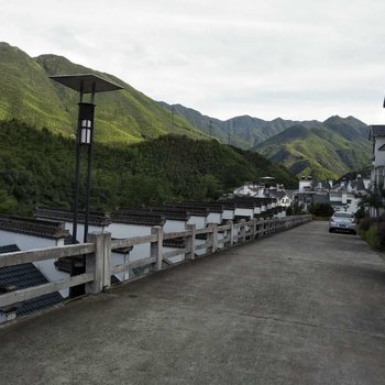在旅行中的家别墅(黄山情侣道店)