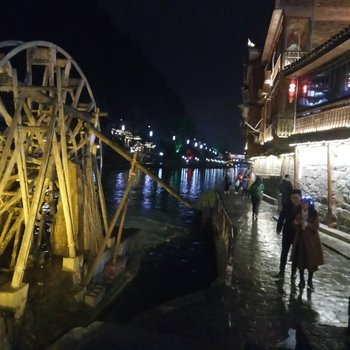 很简单·民宿(凤凰金坪路店)酒店提供图片