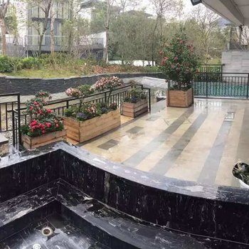 广州明月山溪大户温泉别墅