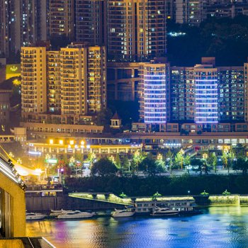 重庆乐乎居解放碑核心商圈旁楼下双地铁普通公寓酒店提供图片