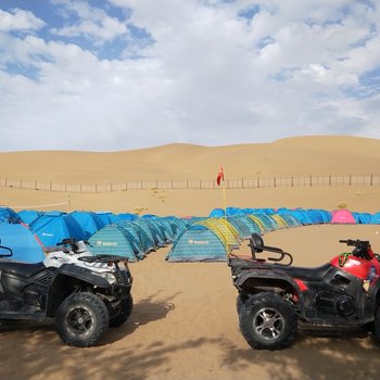 敦煌大漠沙月露营基地住宿酒店提供图片