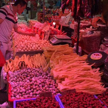 广州情迷爱琴海特色民宿(南岭工业区六横路分店)酒店提供图片