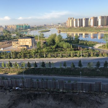 呼伦贝尔lqq之家公寓
