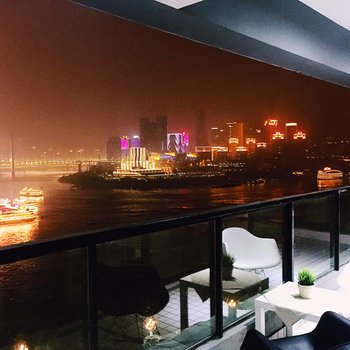 重庆MY HOME 南滨路上的奢华公寓酒店提供图片