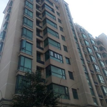 欣欣家庭公寓(南京保利香槟二店)