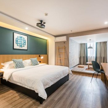 斯维登酒店式公寓(南充万美广场店)