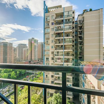 重庆不会游泳的鱼公寓(龙寿支路分店)酒店提供图片