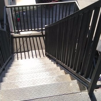 北京鸿阳安家公寓