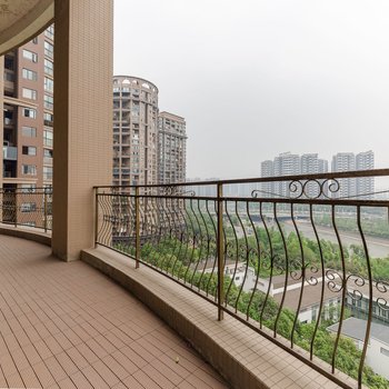 成都城南豪华江景房公寓酒店提供图片