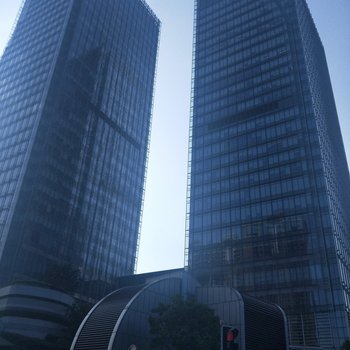 苏州湾阁主公寓(上海新乐路教堂店)