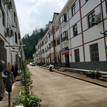兴山宜巴家园零叁叁农家乐