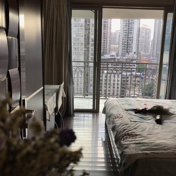 重庆妖精的尾巴普通公寓酒店提供图片