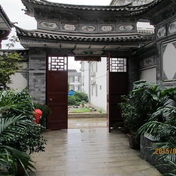 大理仟嬉客栈