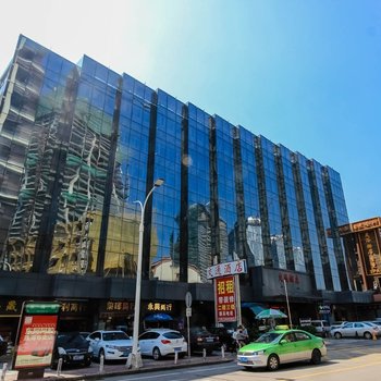 新濠润假日酒店(珠海拱北口岸店)