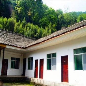 成都南宝山木梯羌寨南海客栈店