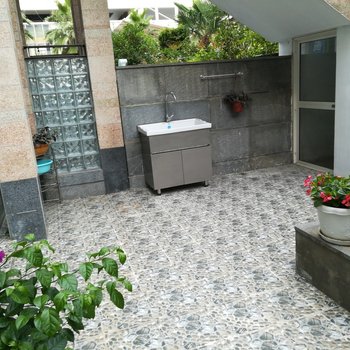 上海滴水湖悠悠庭院民宿(古棕路店)酒店提供图片