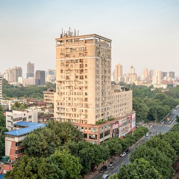 �������֮����ͨ��Ԣ(��ɽ��·��)�Ƶ��ṩͼƬ