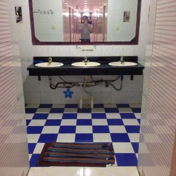 青岛忘不了旅馆酒店提供图片