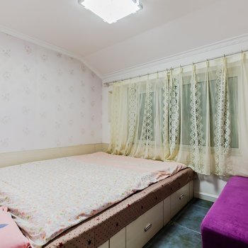 锦州陈女士公寓(笔架山庄-会议厅分店)