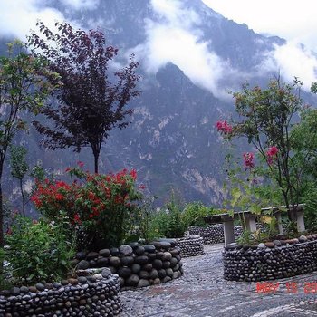 香格里拉虎跳峡山白脸客栈
