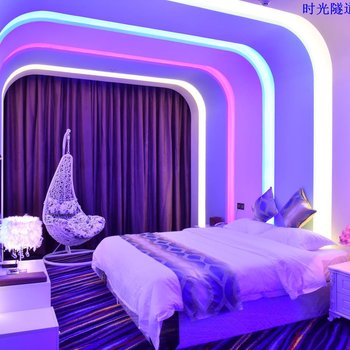 浪漫海岸时尚主题酒店(珠海九洲港码头海滨泳场店)