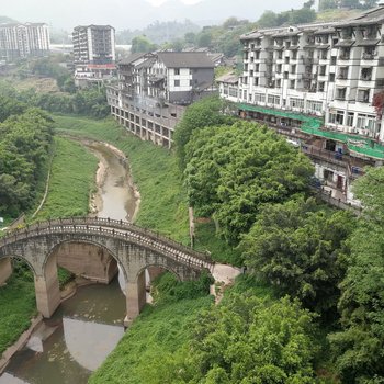 重庆李秋LL公寓(金沙正街分店)酒店提供图片