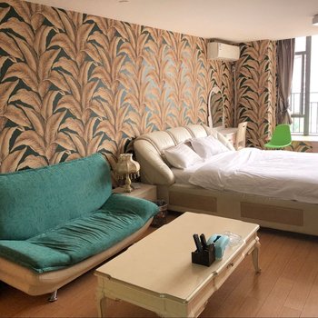 成都红堡特色主题公寓酒店提供图片