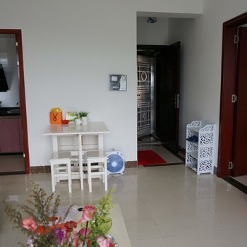 广州小妮子特色民宿(路莱诗顿分店)酒店提供图片