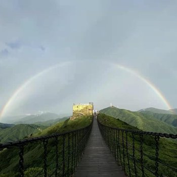 蓝山云冰山山顶客栈酒店提供图片