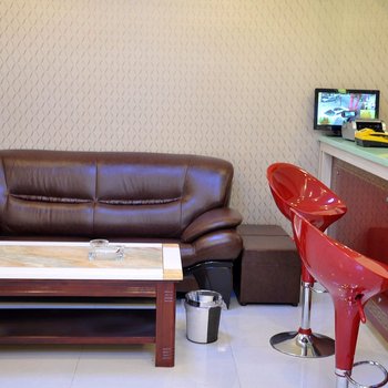 悦客100连锁宾馆(青岛吉水路店)酒店提供图片