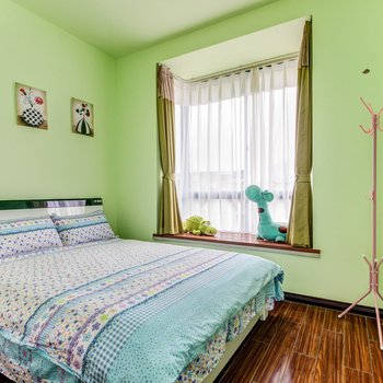 成都都江堰景区清新浪漫套房复式酒店提供图片