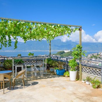 大理八块八海景客栈