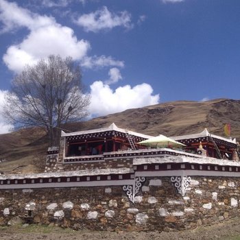 道孚康·丹孜藏家旅行客栈酒店提供图片