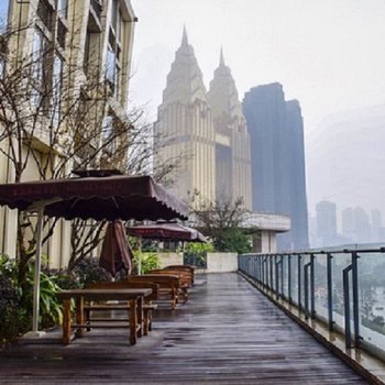 重庆重庆温馨复式花园公寓(九点利时尚街店)酒店提供图片