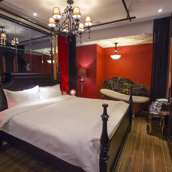 天鹅恋情侣主题酒店(西安小寨店)酒店提供图片