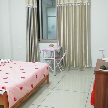 龙海岸尾旅馆